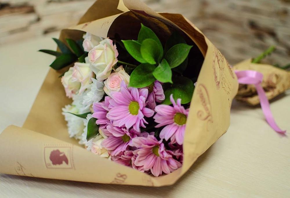 Букет цветов из: Розы и Хризантемы в Амазаре