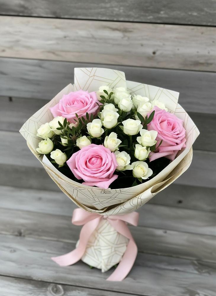 Букет цветов из: Розы в Амазаре