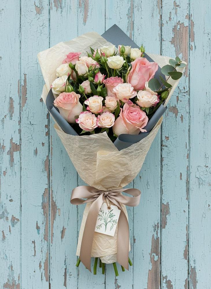 Букет цветов из: Розы в Амазаре