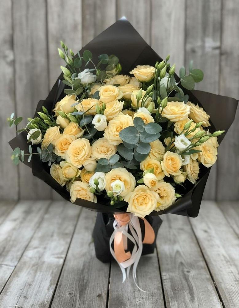 Букет цветов из: Розы и Лизиантусы в Амазаре