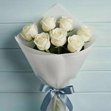 Букет 7 Белых роз Эдлесс Лав в Амазаре