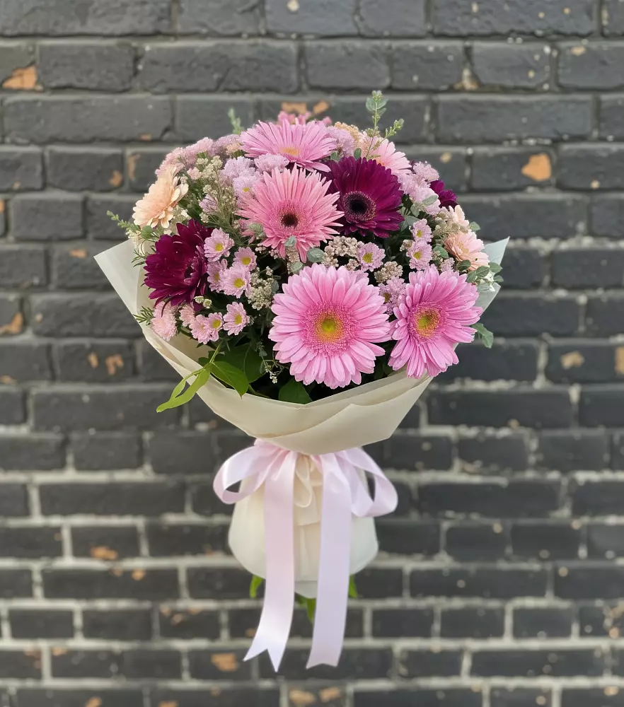 Букет цветов из: Герберы и Хризантемы в Амазаре