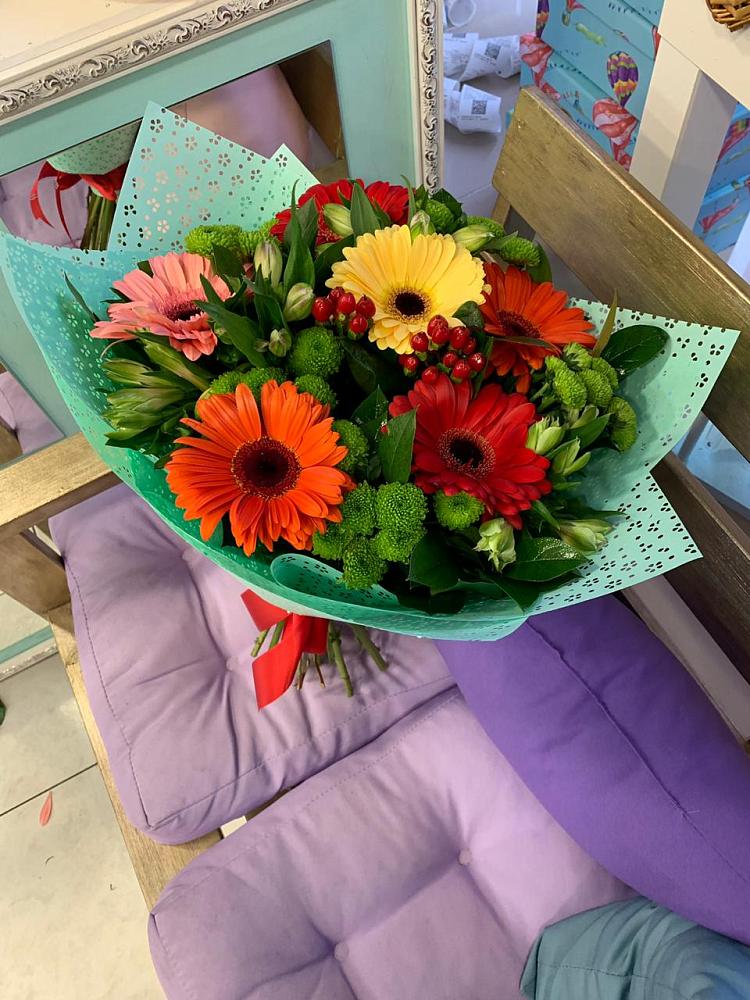 Букет цветов из: Герберы, Хризантемы и Альстромерии в Амазаре