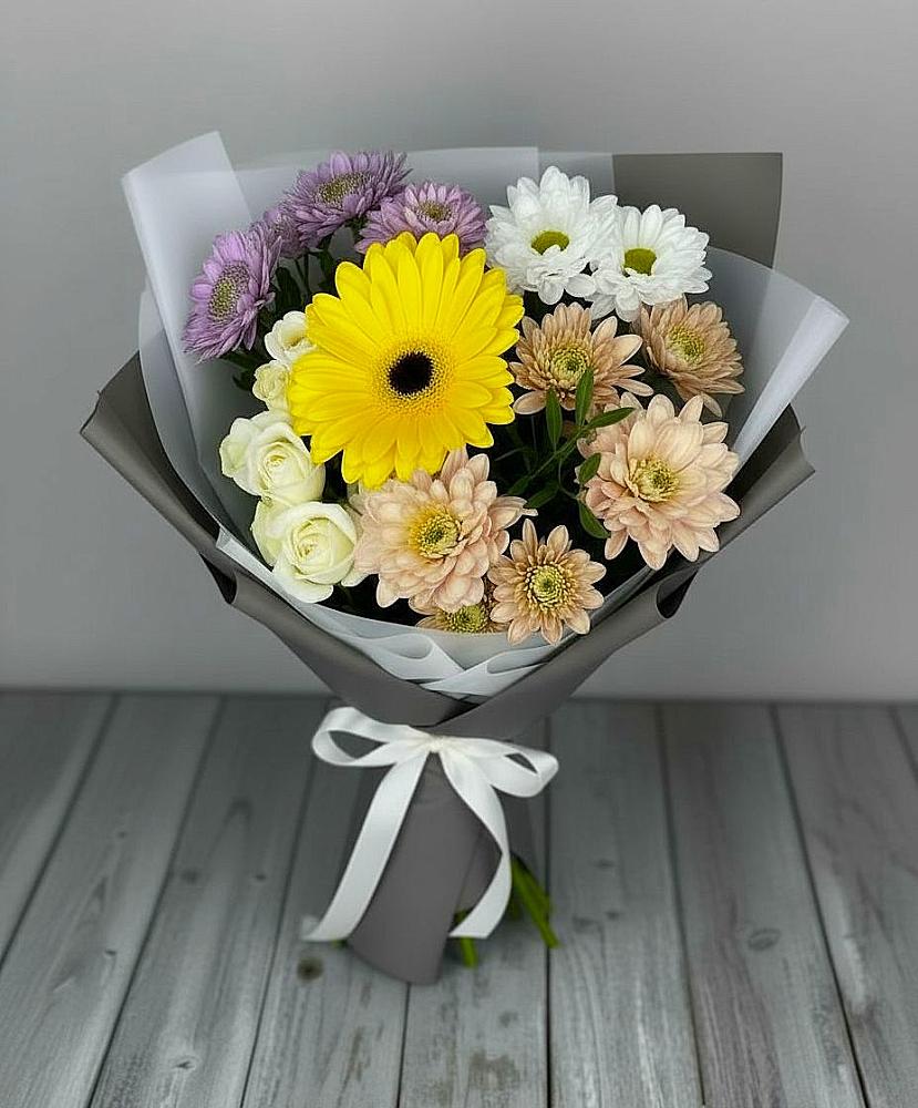 Букет цветов из: Розы, Герберы и Хризантемы в Амазаре