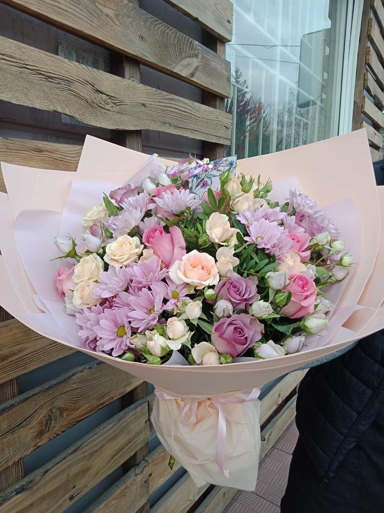 Букет цветов из: Розы и Хризантемы в Амазаре