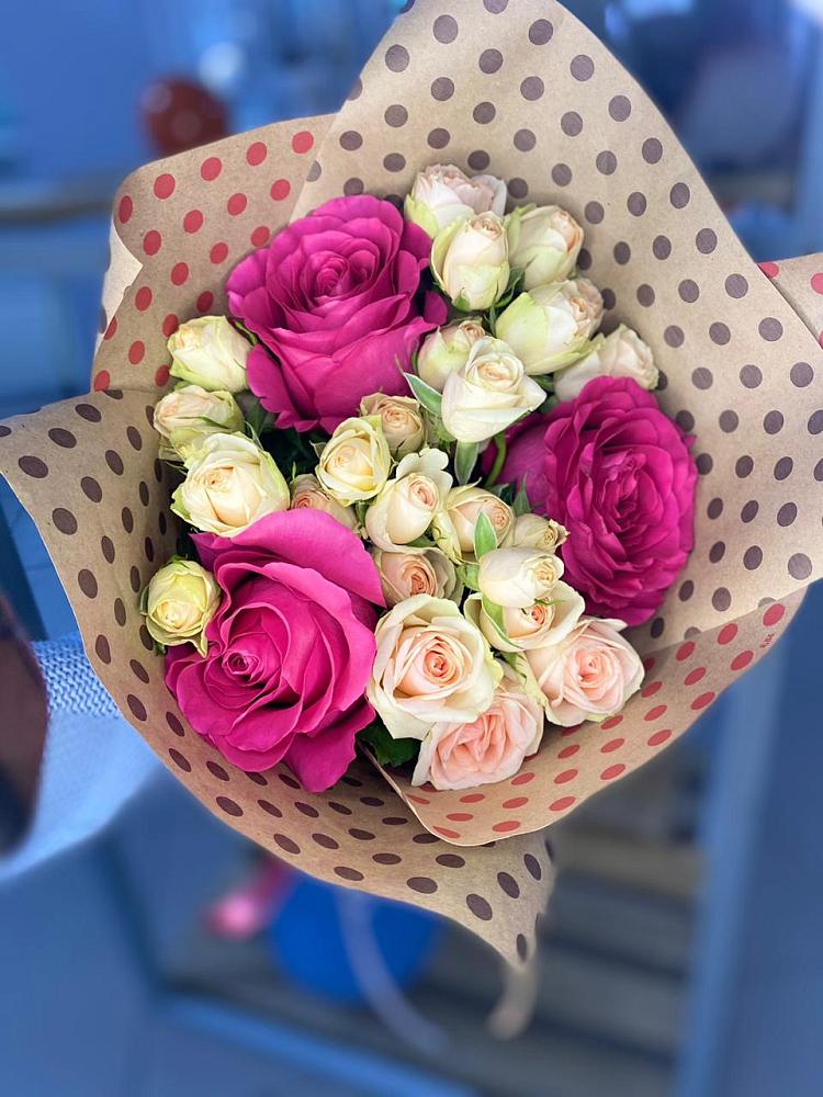 Букет цветов из: Розы в Амазаре