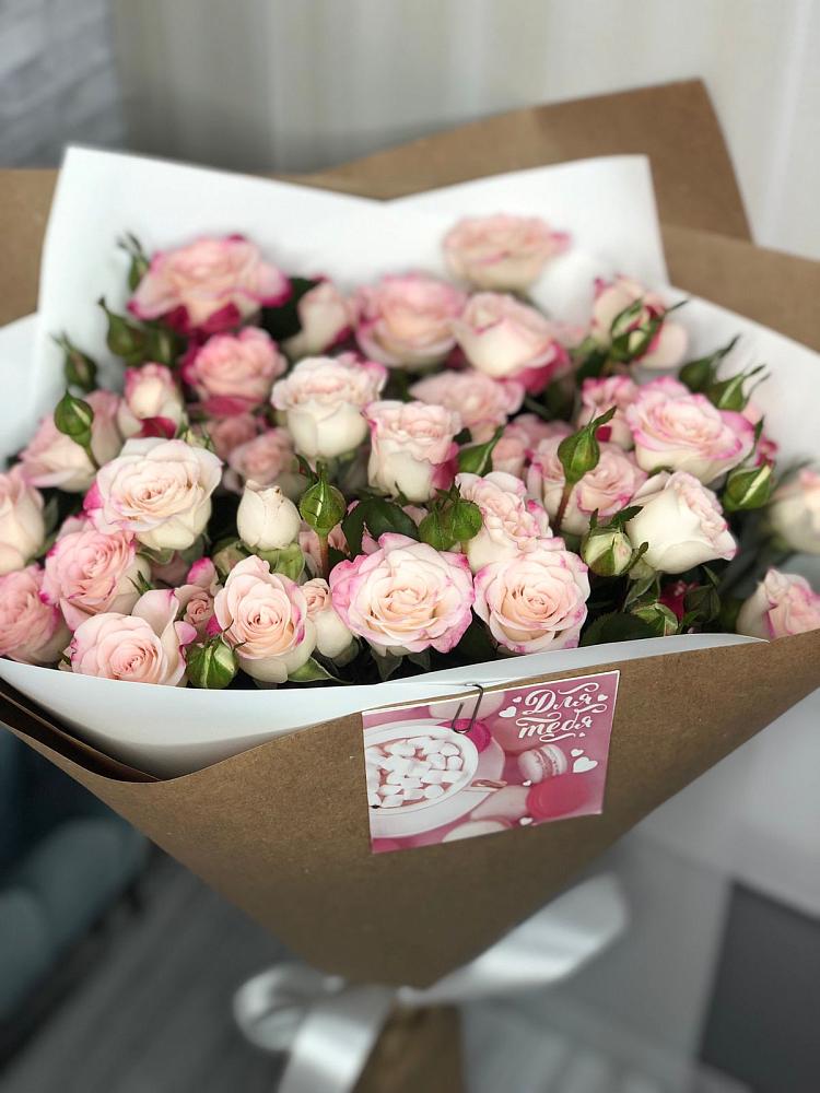 Букет цветов из: Розы в Амазаре