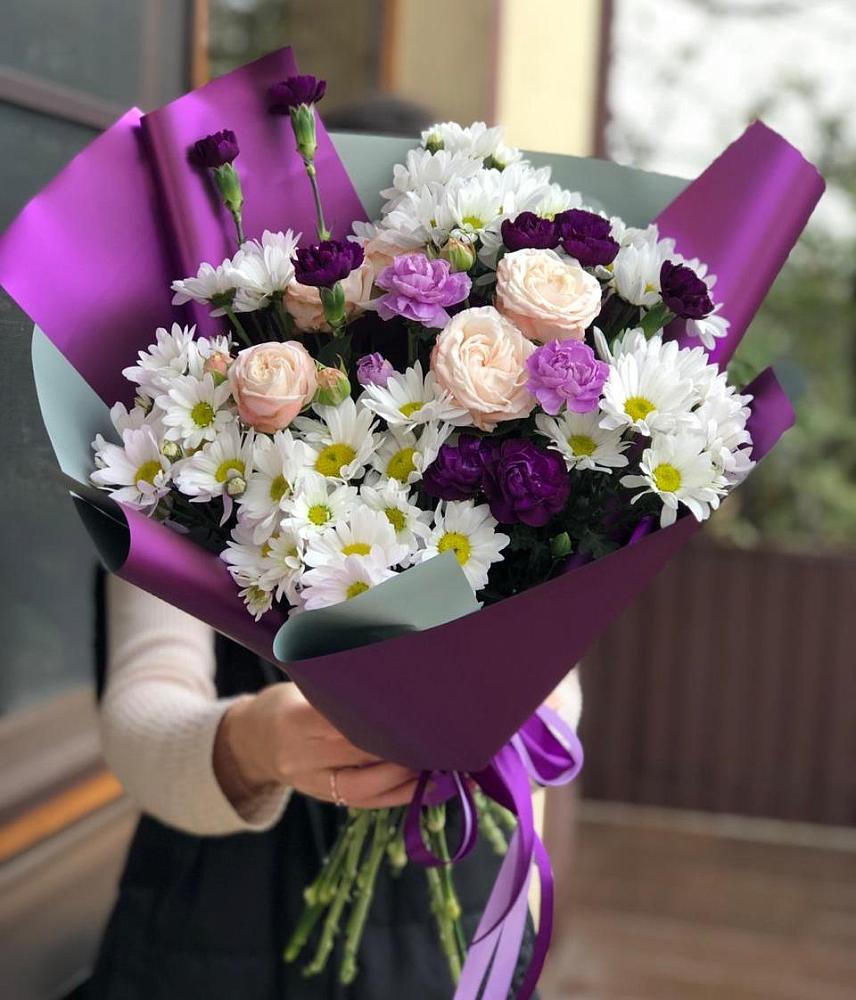 Букет цветов из: Хризантемы, Гвоздики и Розы в Амазаре