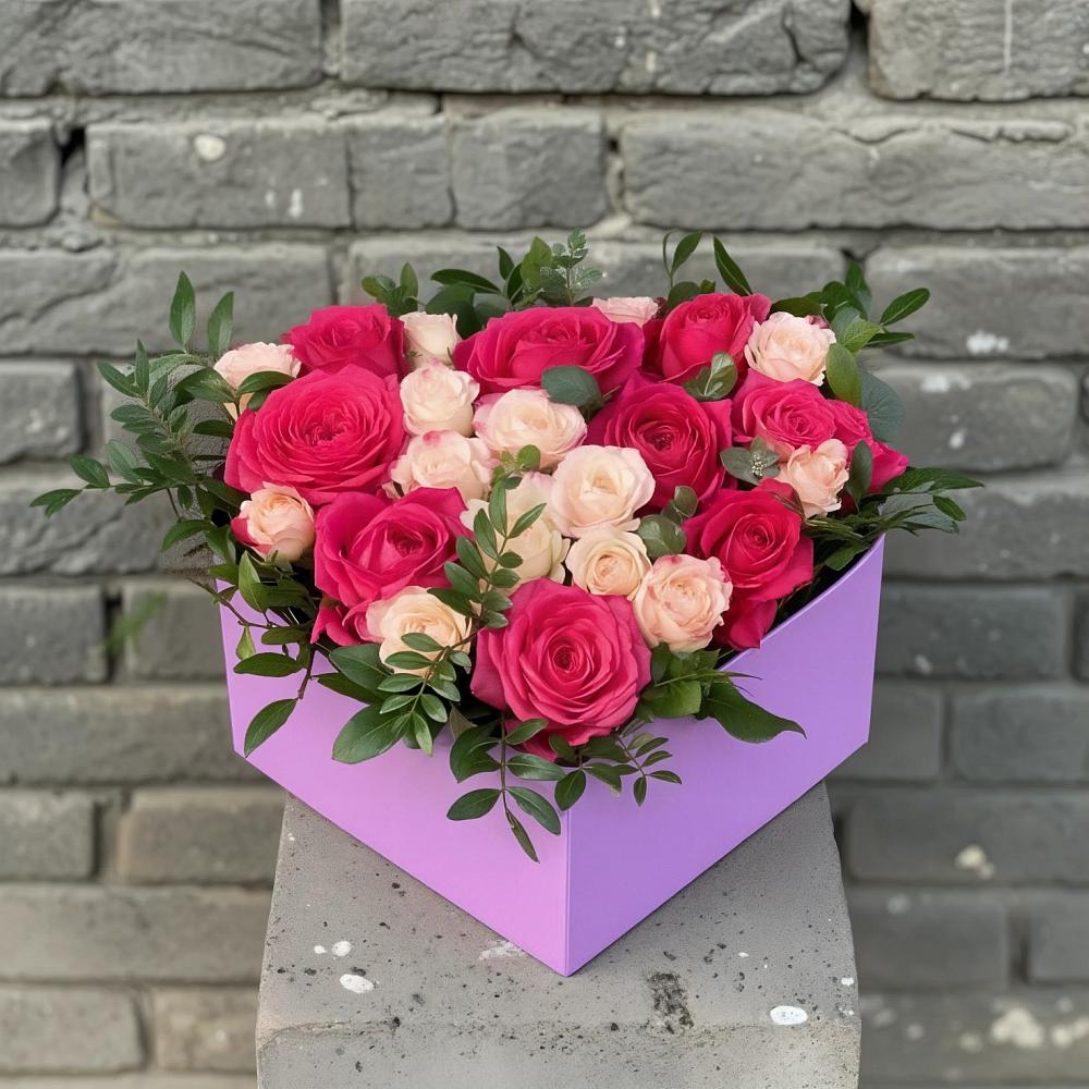 Цветочная композиция из Розы в коробке в Амазаре