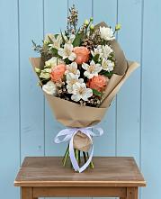 Букет цветов из:  Альстромерии, Лизиантусы, Розы и Хризантемы #REPLACE_PRED# Амазаре