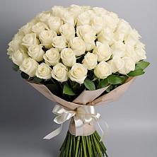 Букет 101 беля роза Белоснежка в Амазаре