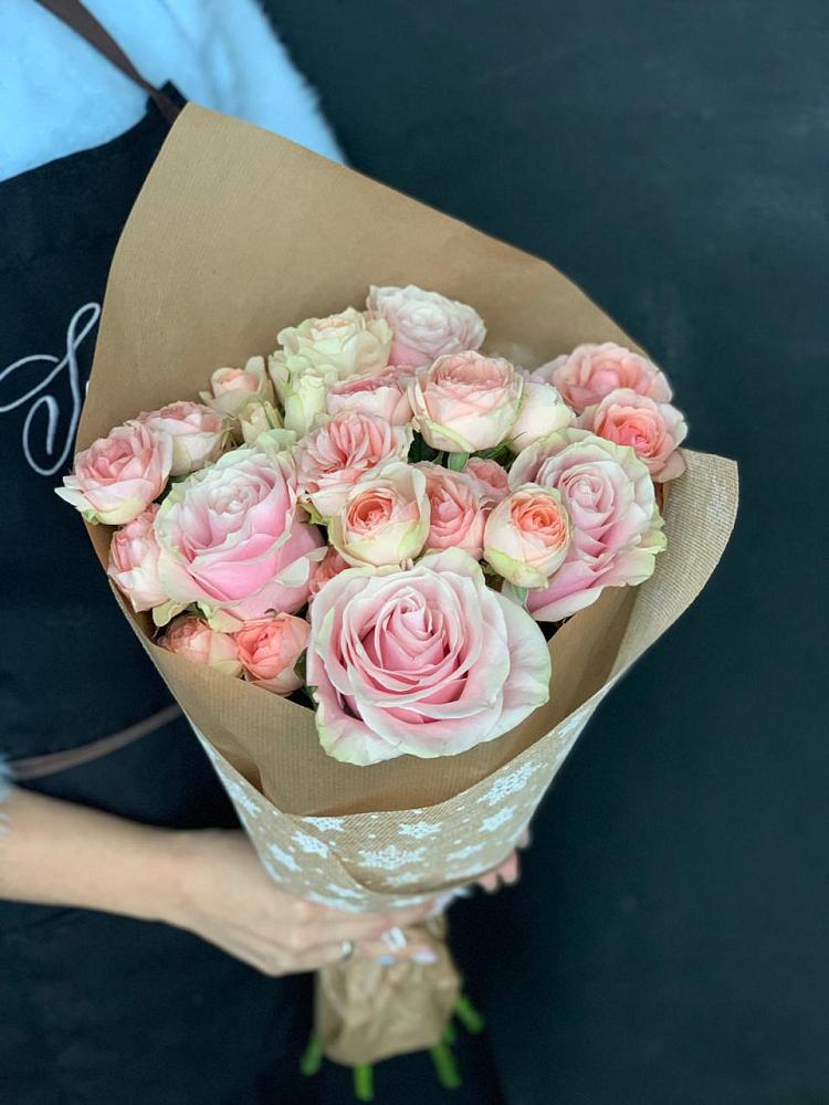 Букет цветов из: Хризантемы и Розы в Амазаре