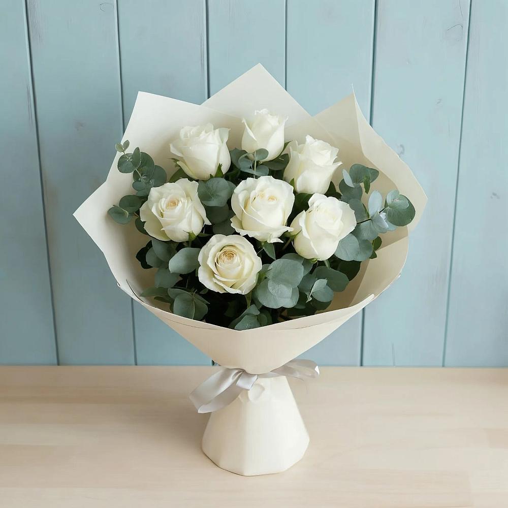 Букет Белые розы в Эвкалипте в Амазаре