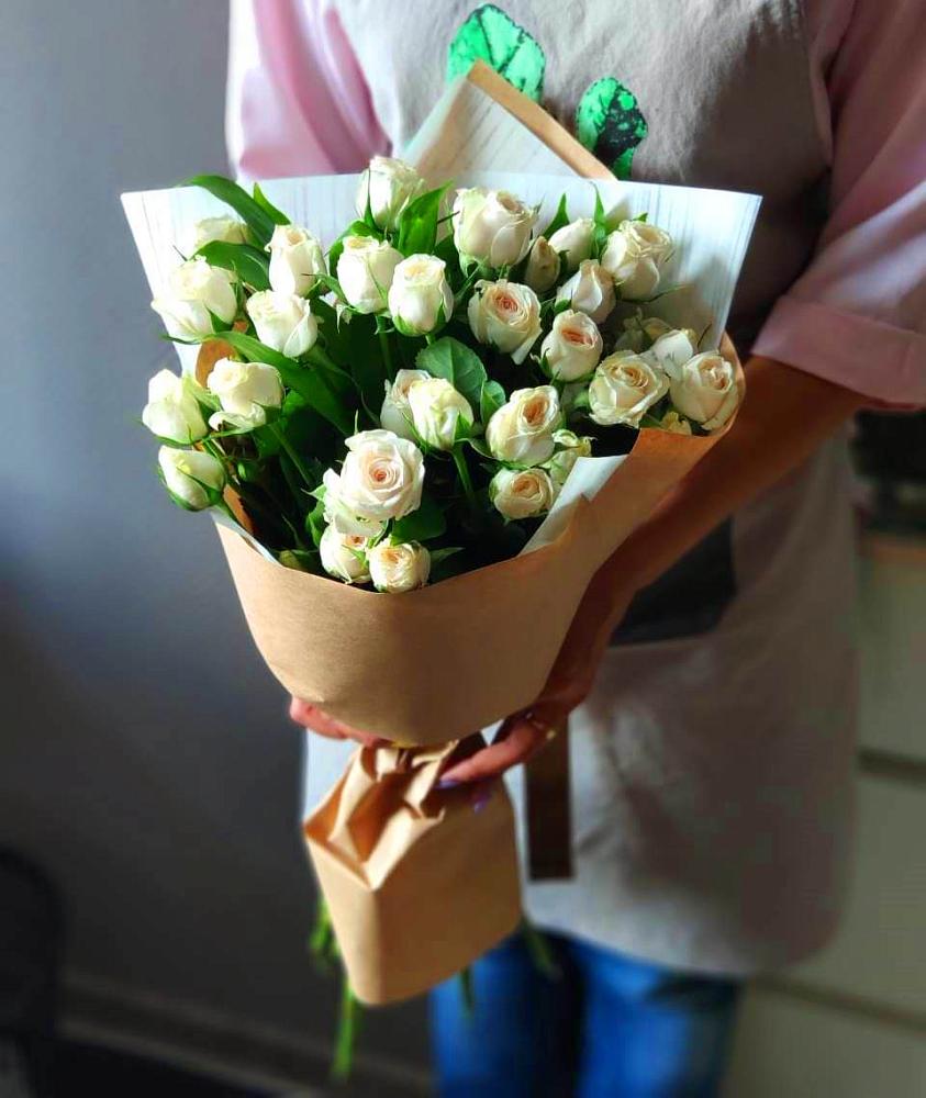 Букет цветов из: Розы в Амазаре