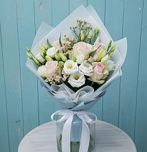 Букет цветов из:  Розы и Лизиантусы в Амазаре
