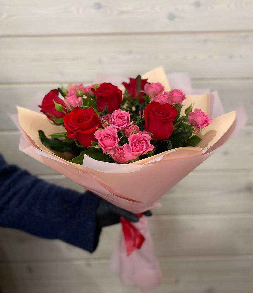 Букет цветов из: Розы в Амазаре