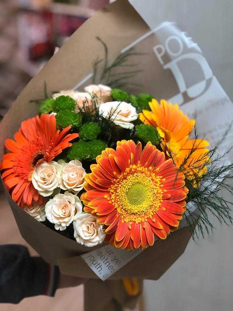 Букет цветов из: Герберы, Хризантемы и Розы в Амазаре
