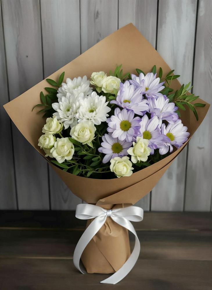 Букет цветов из: Хризантемы и Розы в Амазаре