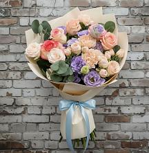 Букет цветов из:  Розы, Лизиантусы и Гвоздики #REPLACE_PRED# Амазаре