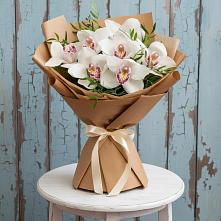 Букет цветов из:  Орхидеи и Розы в Амазаре
