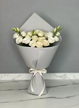 Букет цветов из:  Розы и Лизиантусы в Амазаре